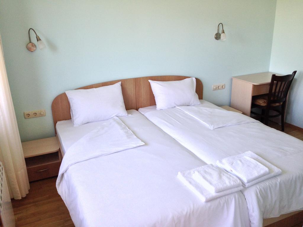 Mala Planina Guest House Iskrets Quarto foto