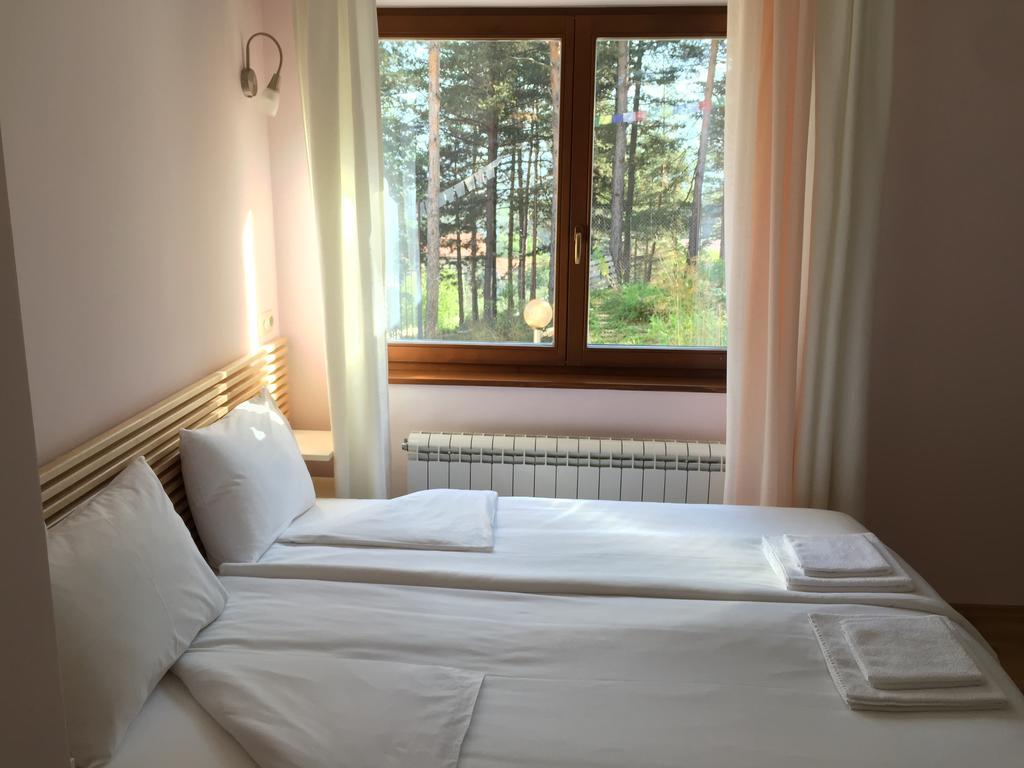Mala Planina Guest House Iskrets Exterior foto